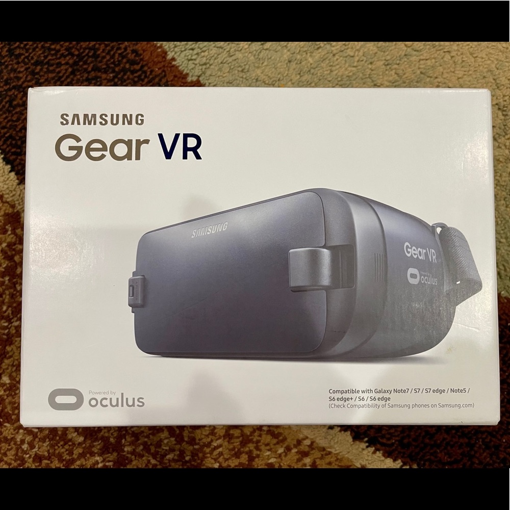 Samsung Gear VR powered by Oculus